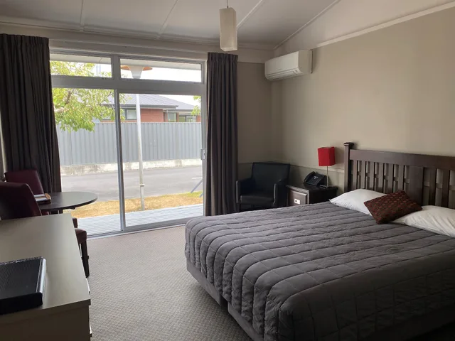 غرفة قياسية بسرير كوين وسرير فردي، Hotel Ashburton 1/4