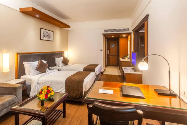 Executive, Single, King Bed, The Residency Tower 1/3