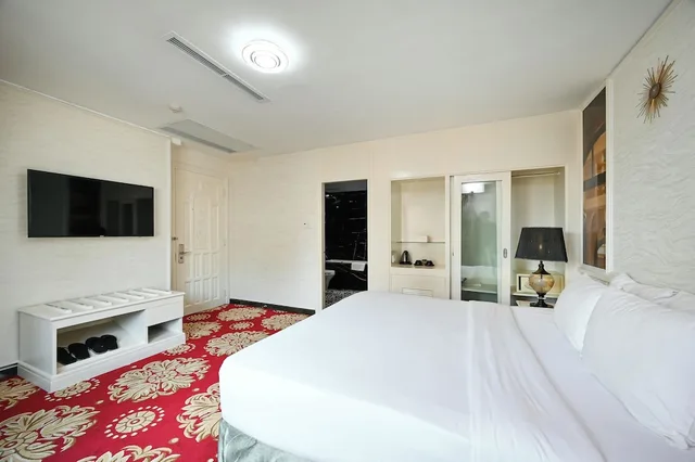 غرفة بريميوم بسرير كينج بإطلالة على المدينة، California Saigon Hotel & Rooftop Pool 3/10