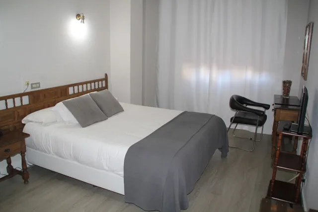 غرفة قياسية بسرير مزدوج، Marques de Santillana Hotel 9/10