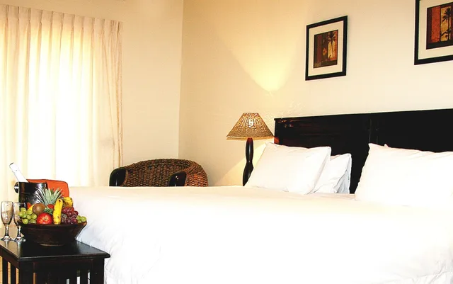 جناح بسرير كينج مع أريكة، Splendid Inn Port Edward Ex Premier Hotel Edwardian 3/4