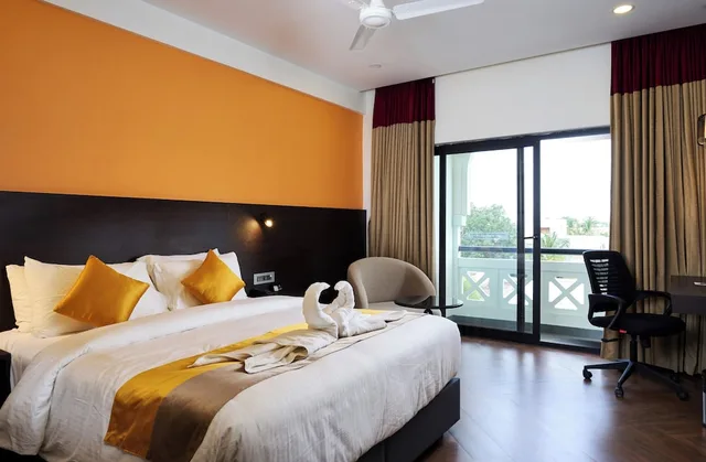 Superior, Double Bed, with View, Balcony, Annex, Astoria Hotels By Sparsa 1/5