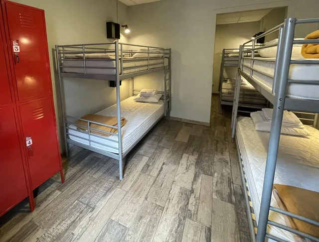 Female Dorm, Female Only, Classic, Shared Bathroom, Buba House 2/5