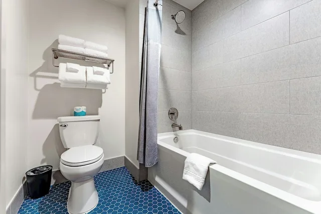 River, Suite, King Bed, Bunk Bed, Sofa, Accessible، OKANA Resort & Indoor Waterpark 7/8