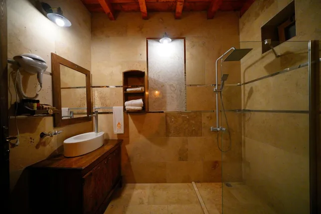 Deluxe, Double Bed, Nar Cave House & Swimming Pool 4/6