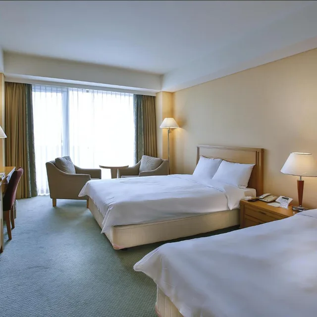 غرفة ديلوكس بسريرين منفصلين بإطلالة على الجبل، Hotel Hyundai By Lahan Mokpo 1/5