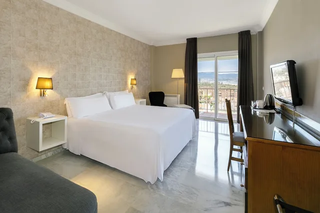 جناح جونيور بسريرين كوين، Sol Guadalmar Malaga 3/4
