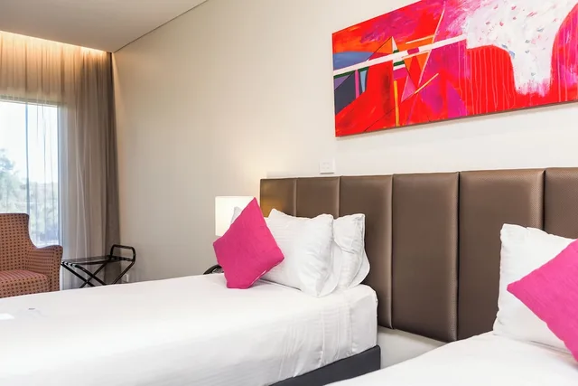 غرفة تنفيذية بسريرين منفصلين، CALAMVALE HOTEL SUITES AND CONFERENCE CENTRE 3/5