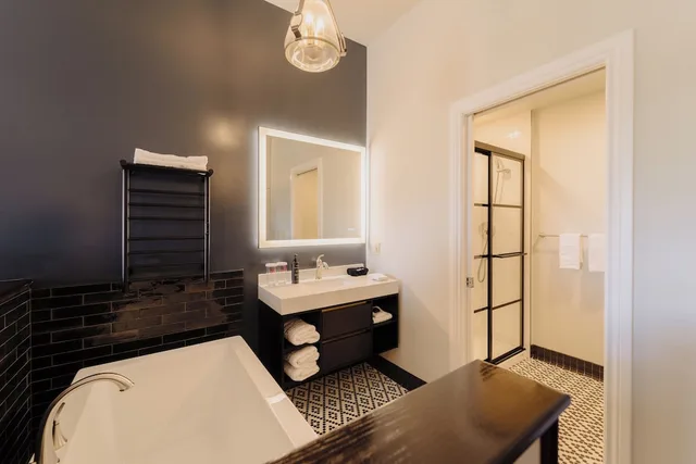 غرفة قياسية بسرير كينج، Mercer Hotel Downtown BW Premier Collection 10/10