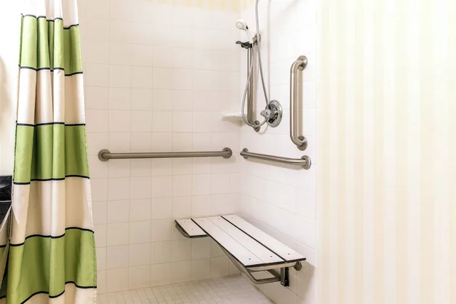 Room, King Bed, Accessible, Fairfield Inn Suites By Marriott Canton 7/7