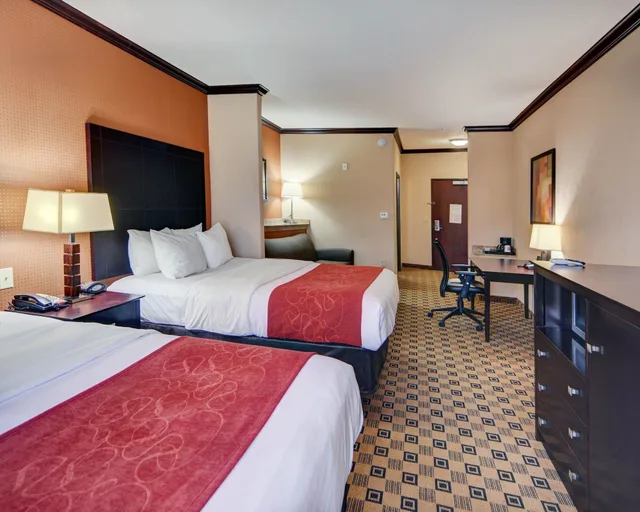 جناح بسريرين كوين مع أريكة، Comfort Suites Kilgore 2/3