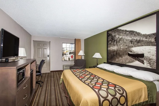 Standard, King Bed, Smoking, Super 8 by Wyndham Springdale AR 1/2