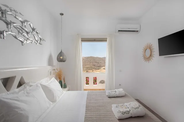 غرفة ديلوكس بسرير مزدوج، Halcyon Villas 1/3