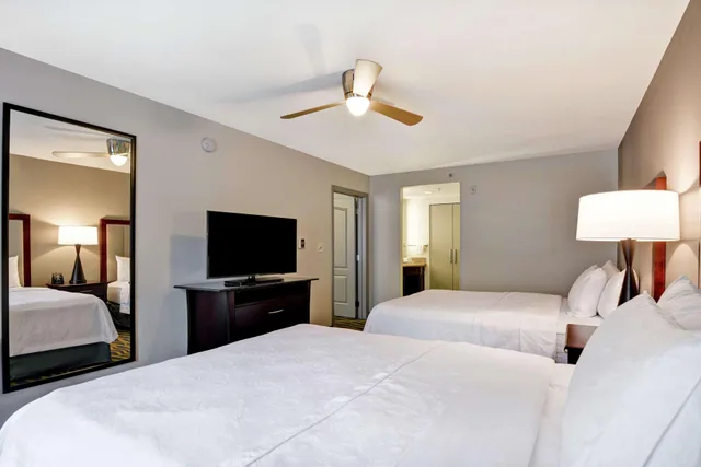 غرفة بسريرين كوين، Homewood Suites by Hilton Lake Buena Vista Orlando 2/4
