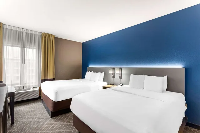 Efficiency, Suite, 2 Queen Beds، Comfort Inn & Suites Kenosha-Pleasant Prairie 1/4
