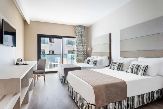 Superior, Single, 2 Double Beds، Best Costa Ballena 3/6