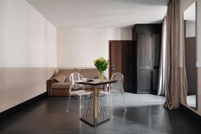 جناح فاخر بسرير كينج وسرير فردي مع أريكة، Unica Suite Rome 6/7