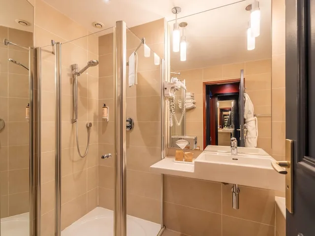جناح جونيور بسرير مزدوج مع أريكة، Mercure Bordeaux Chateau Chartrons 4/7