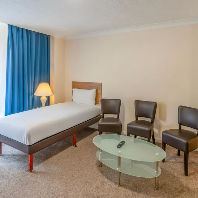 غرفة ثلاثية، Britannia Hotel Manchester 9/10