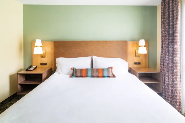 جناح استوديو بسرير كينج بمطبخ لذوي الإعاقة، Staybridge Suites Memphis-Poplar Ave East 2/5