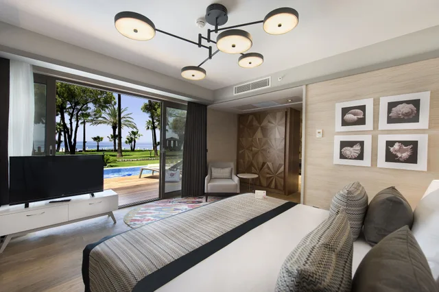 Swim Up, Queen Bed, Sofa، Acanthus and Cennet Barut Collection 1/5