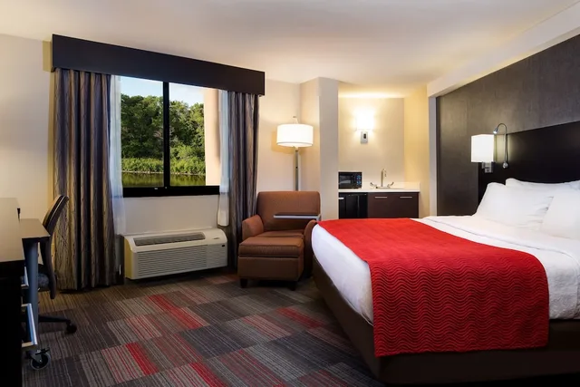غرفة قياسية بسريرين مزدوجين بإطلالة على النهر، Holiday Inn Milwaukee Riverfront 1/3