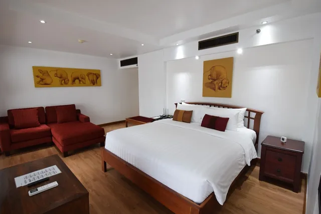 Luxury, Suite, King Bed, Le Siam Hotel 1/4