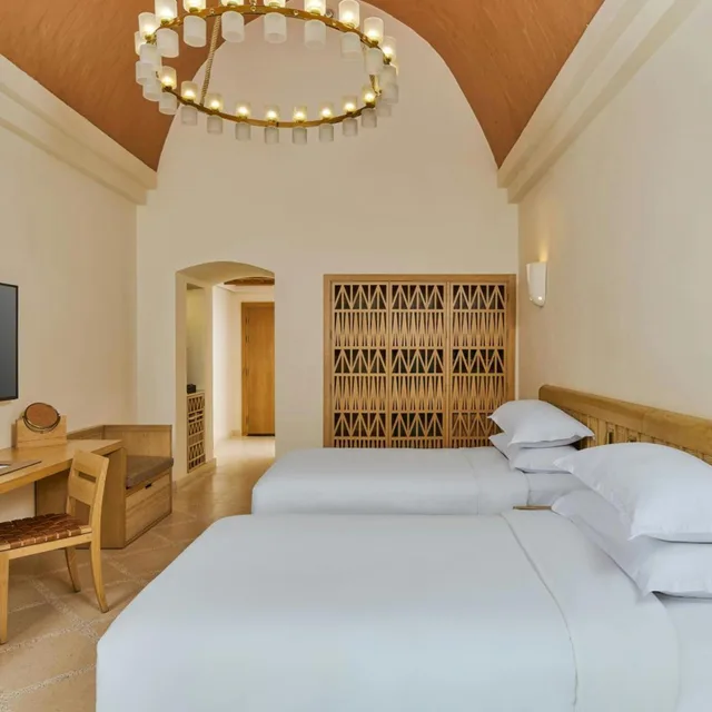 غرفة بسرير كينج بإطلالة جزئية على البحر، Sheraton Miramar Resort El Gouna 3/10