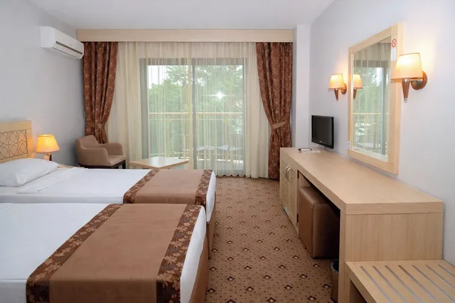 غرفة قياسية بسريرين منفصلين بشرفة، Eldar Resort Hotel 9/10