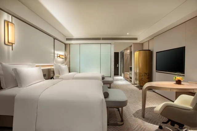 غرفة ديلوكس بسريرين مزدوجين، Intercontinental Beijing Beichen 2/3