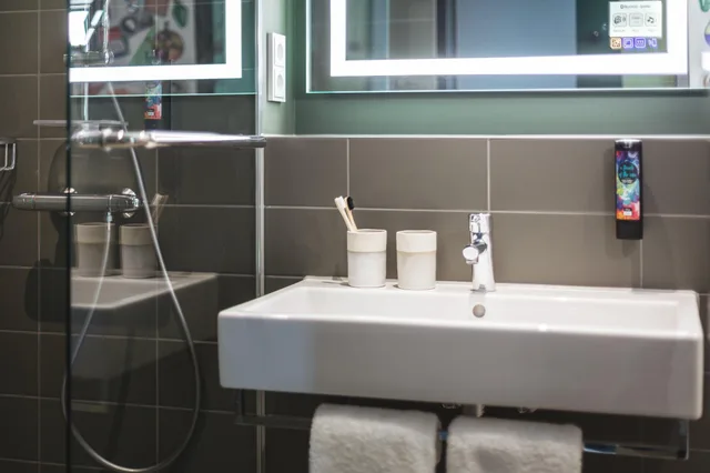 غرفة بسرير كوين، Holiday Inn - the niu, Dwarf Berlin Schoneberg 8/8