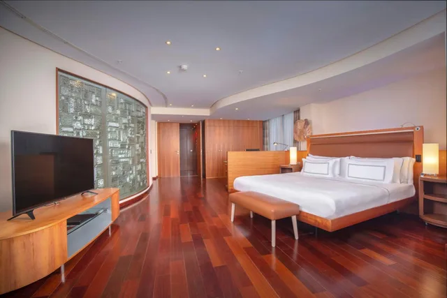 Presidential, the Level, Suite, King Bed، Melia Valencia Palacio de Congresos Formely Hilton Valencia 1/5