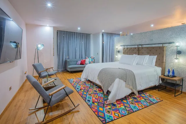 جناح، Hotel V1501 3/4