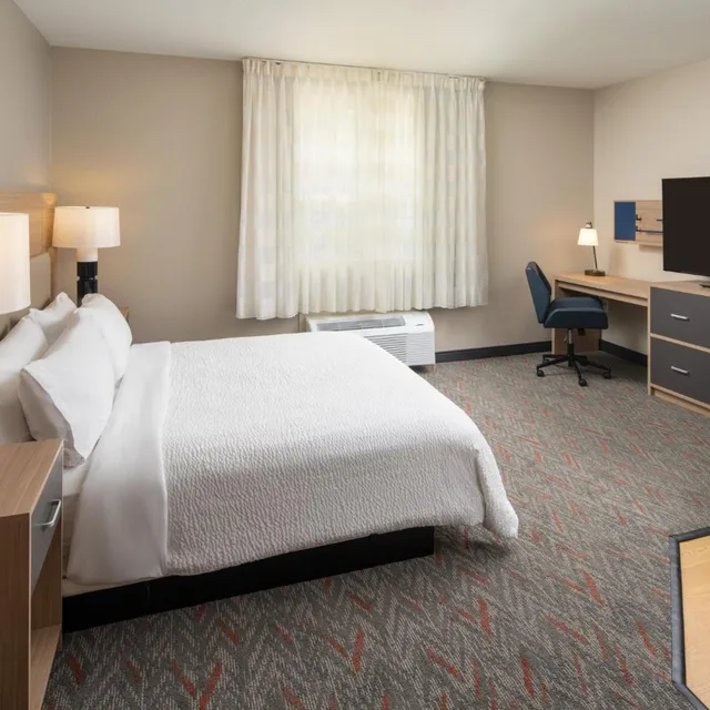استوديو بسرير كينج بحوض استحمام لذوي الإعاقة، Towneplace Suites Miami Lakes 1/2