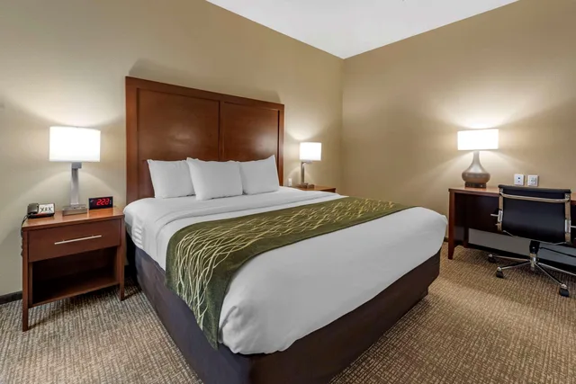 Suite, 2 King Beds, Comfort Inn & Suites Pittsburgh South 1/3