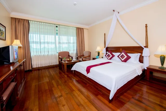غرفة سوبيريور بسرير كينج، Pacific Hotel and Spa Siem Reap 3/5