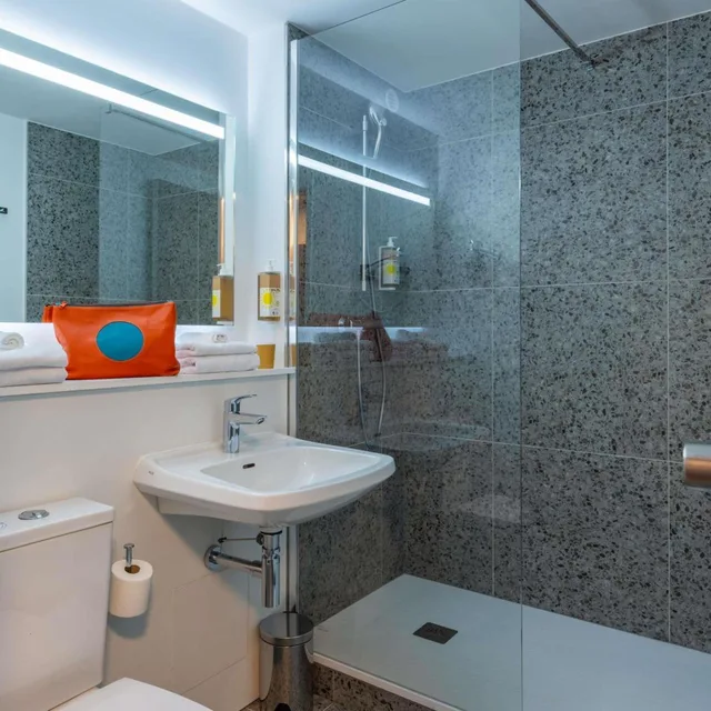 Pop, Smart, Double Bed, greet Hotel Chatellerault 5/5