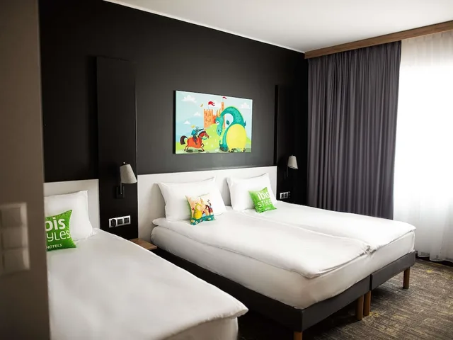 غرفة قياسية بسرير مزدوج وسرير فردي، Ibis Styles Grudziadz 1/3