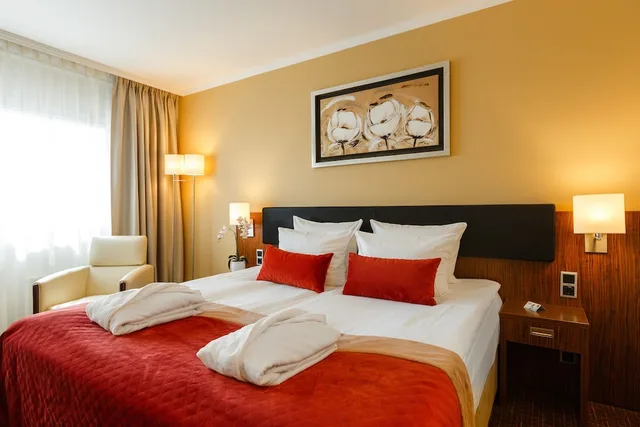 غرفة سوبيريور بسرير مزدوج، Avalon Hotel and Conferences 1/5