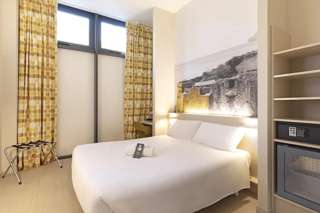 غرفة مزدوجة اقتصادية، B&B Hotel Savona 2/6