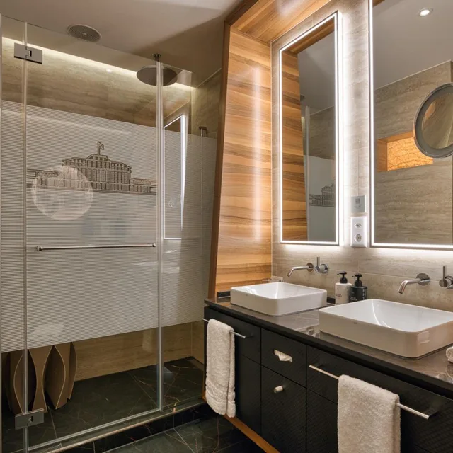 Style, King Bed, City View، Schweizerhof 3/6