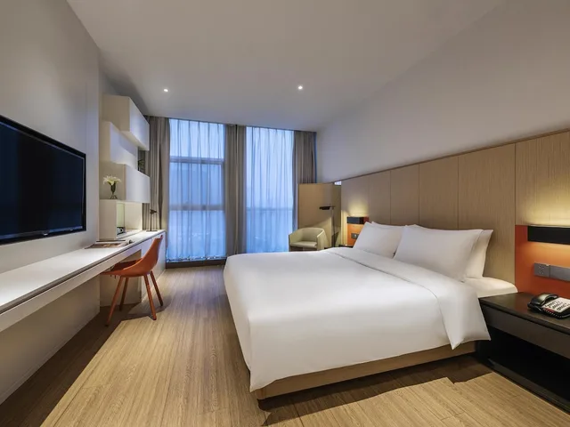 غرفة قياسية بسرير كينج، Mercure Nanjing Olympic EXPO 1/7