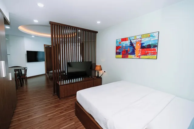 Family, 2 Double Beds, Lake View, Legend Westlake Hotel 3/5