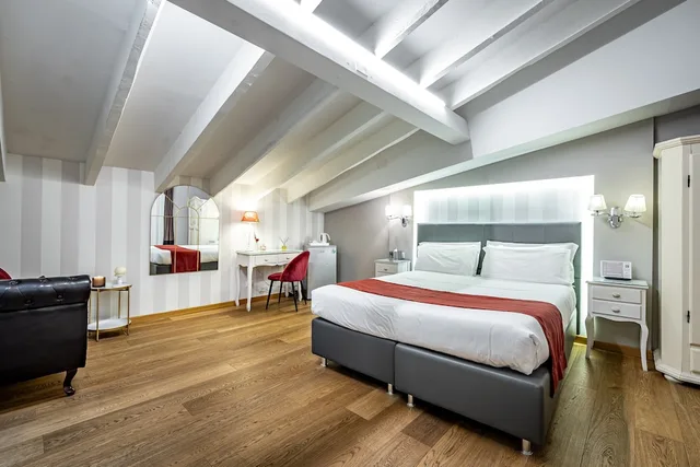 Economy, Double Bed, Antico Centro Suites 1/7