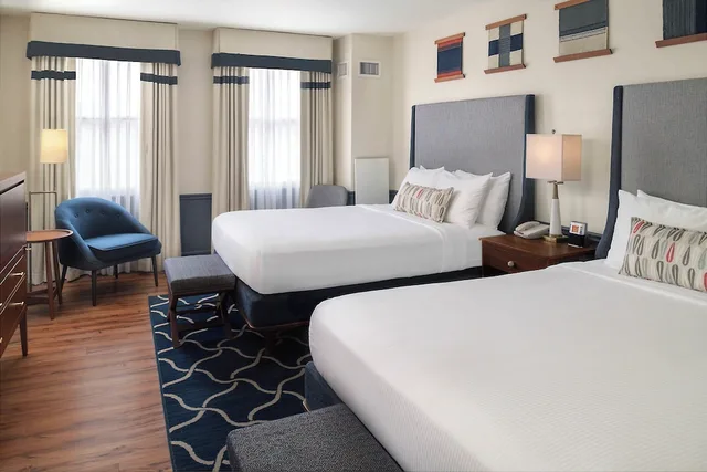 غرفة ديلوكس بسريرين كوين، Portland Harbor Hotel 3/6
