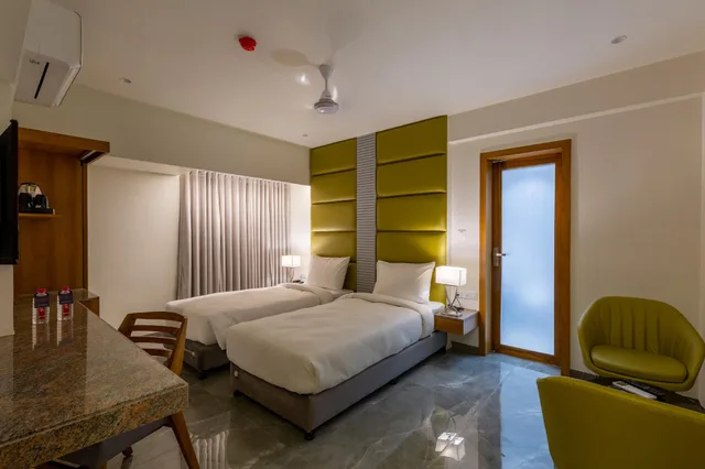 غرفة تنفيذية، Nalanda Hotel 1/2