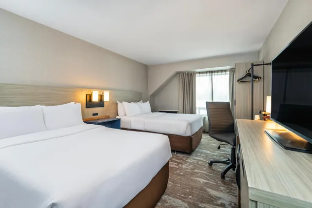 Standard, King Bed, 2 Queen Beds, Comfort Inn Gatineau 3/9