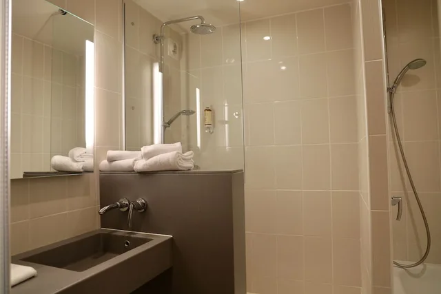 Suite, King Bed, Sofa, Terrace, MERCURE AMIENS CATHEDRALE 4/7