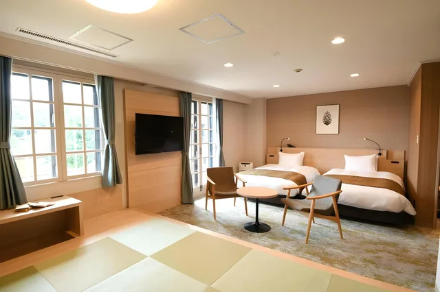 غرفة يابانية غربية بسريرين منفصلين وفرشتي فوتون، Marroad Hakone 1/1
