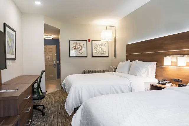 Standard, King Bed, Accessible, Holiday Inn Express San Clemente N – Beach Area 2/5